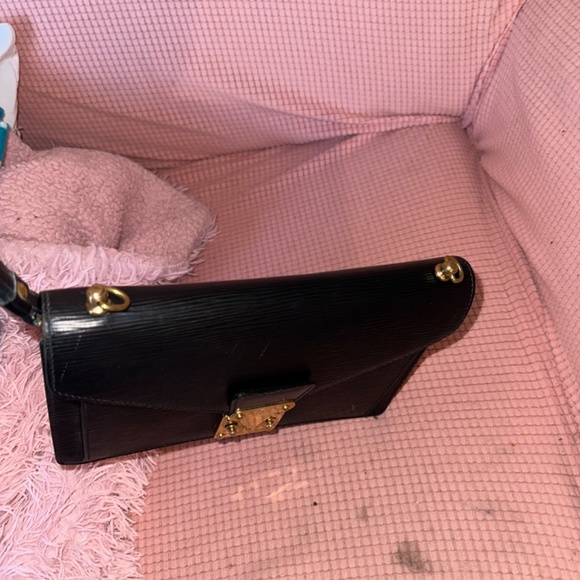 Authentic LOUIS VUITTON Black Ep leather  Pochette Sellier Dragone Clutch - Picture 3 of 16
